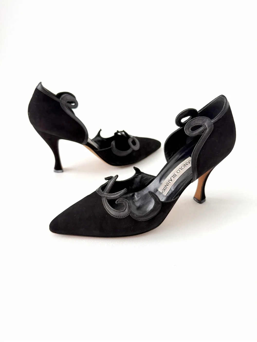MANOLO BLAHNIK | Vintage Y2K Scroll Pumps Black Suede D’Orsay EU 36.5 US 6.5